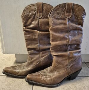 Steve Madden Brown Heeled Boots with Western Stitching
